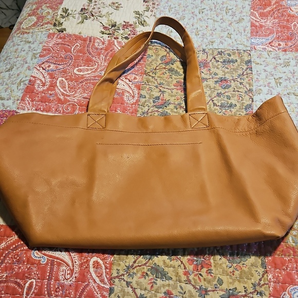 Madewell The Plaza Oversized Tote - Picture 2 of 5